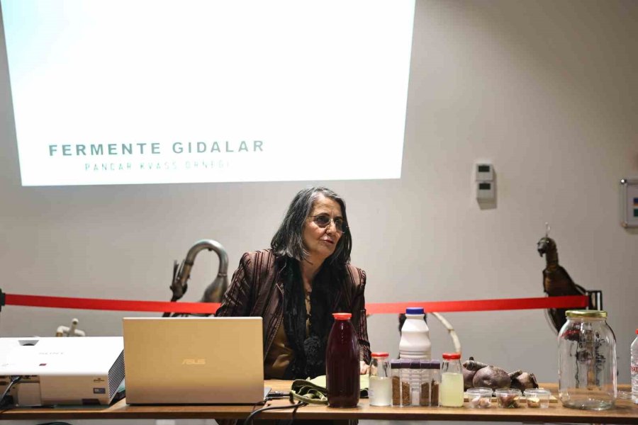 İnovasyon Merkezi’nde Eğitici Atölyeler Sürüyor