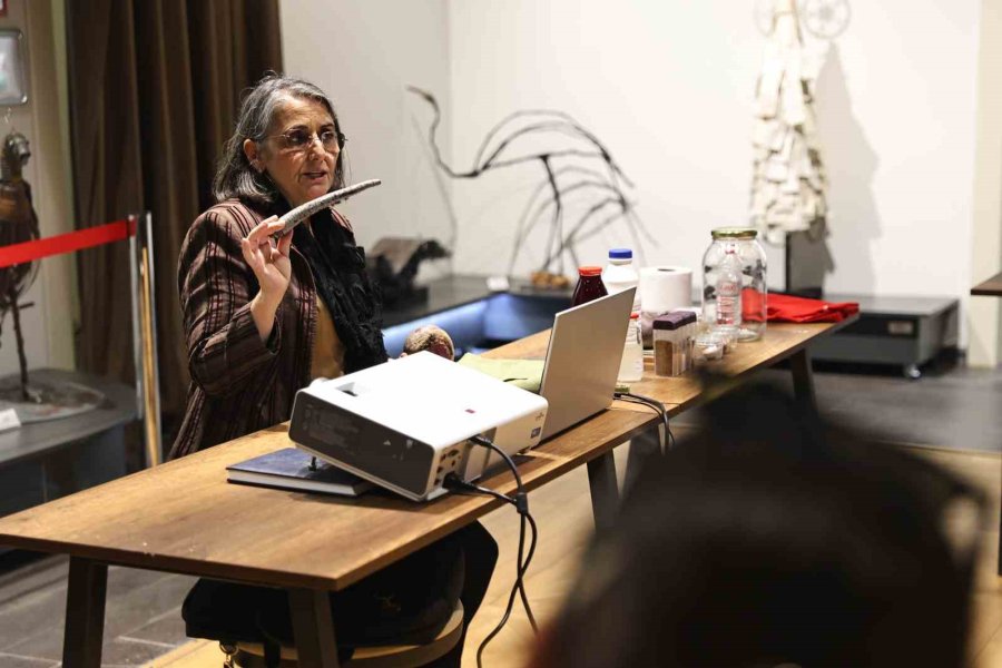 İnovasyon Merkezi’nde Eğitici Atölyeler Sürüyor