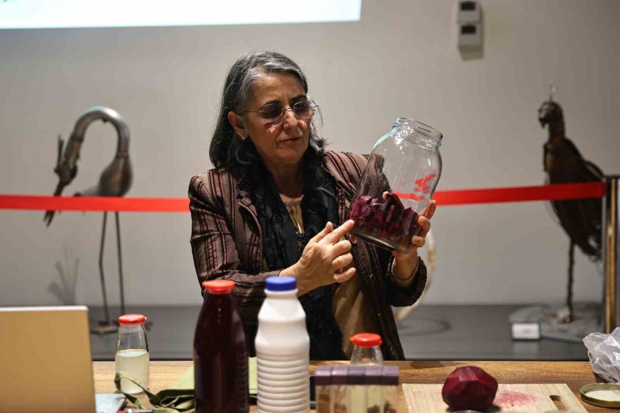 İnovasyon Merkezi’nde Eğitici Atölyeler Sürüyor