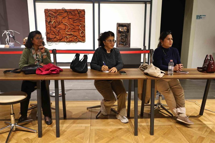 İnovasyon Merkezi’nde Eğitici Atölyeler Sürüyor