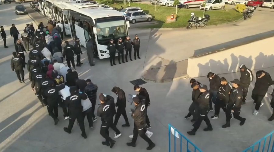 Antalya Polisi 458 Torbacıyı Gözaltına Aldı: "affetmiyoruz, Geri Adım Atmıyoruz, Vazgeçmiyoruz"