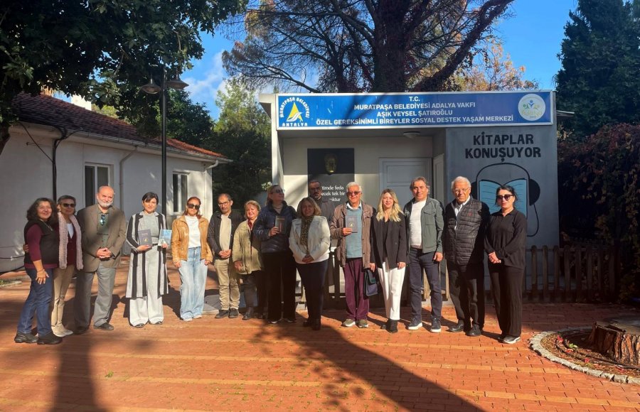 Muratpaşa’da Yazar Ve Şairler Gönüllü Okuyucu Oldu
