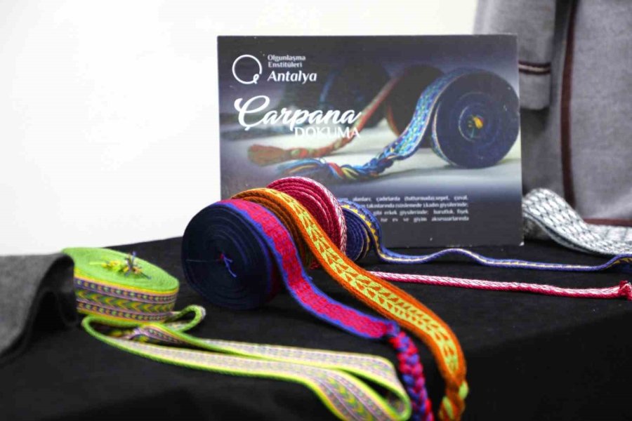 Çarpana Dokuma Sanatı Modern Ürünlerle Buluşuyor