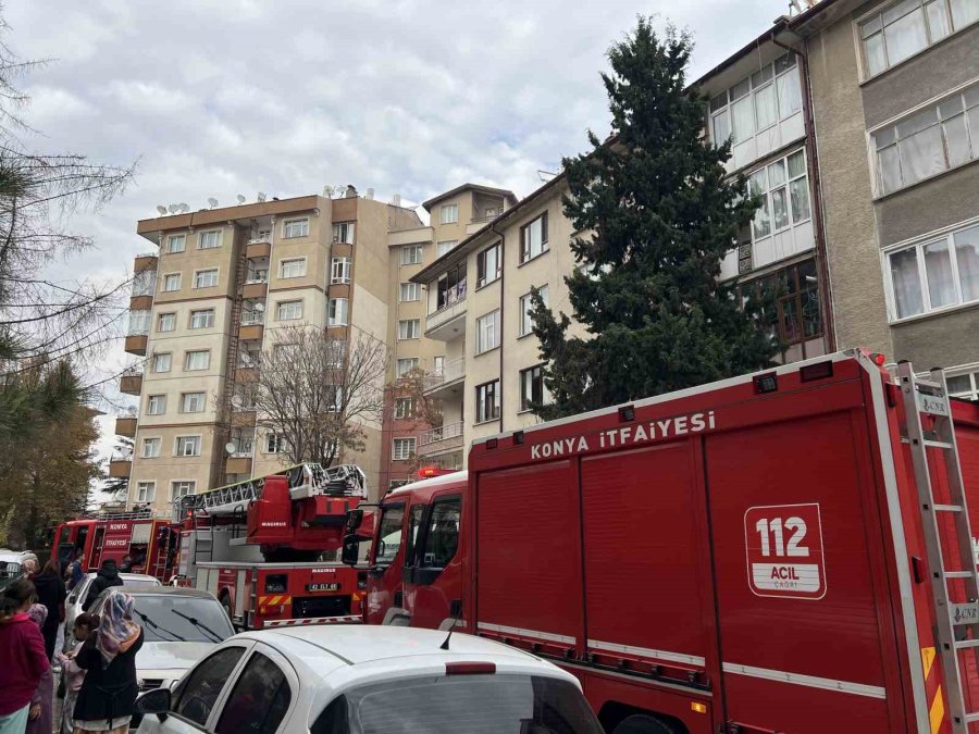 Dairedeki Kombi Patladı: 1 Yaralı