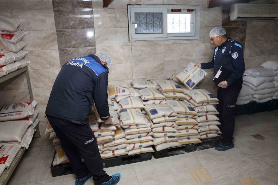 Mersin’de Yemek İmalatı Yapan İşletmeler Denetlendi