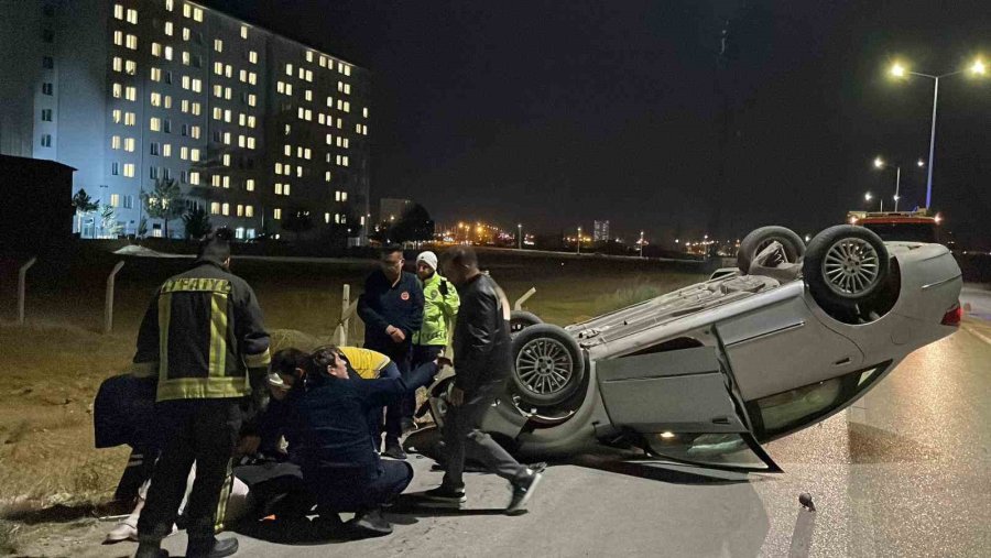 Karaman’da Takla Atan Otomobil Ters Döndü: 2 Yaralı
