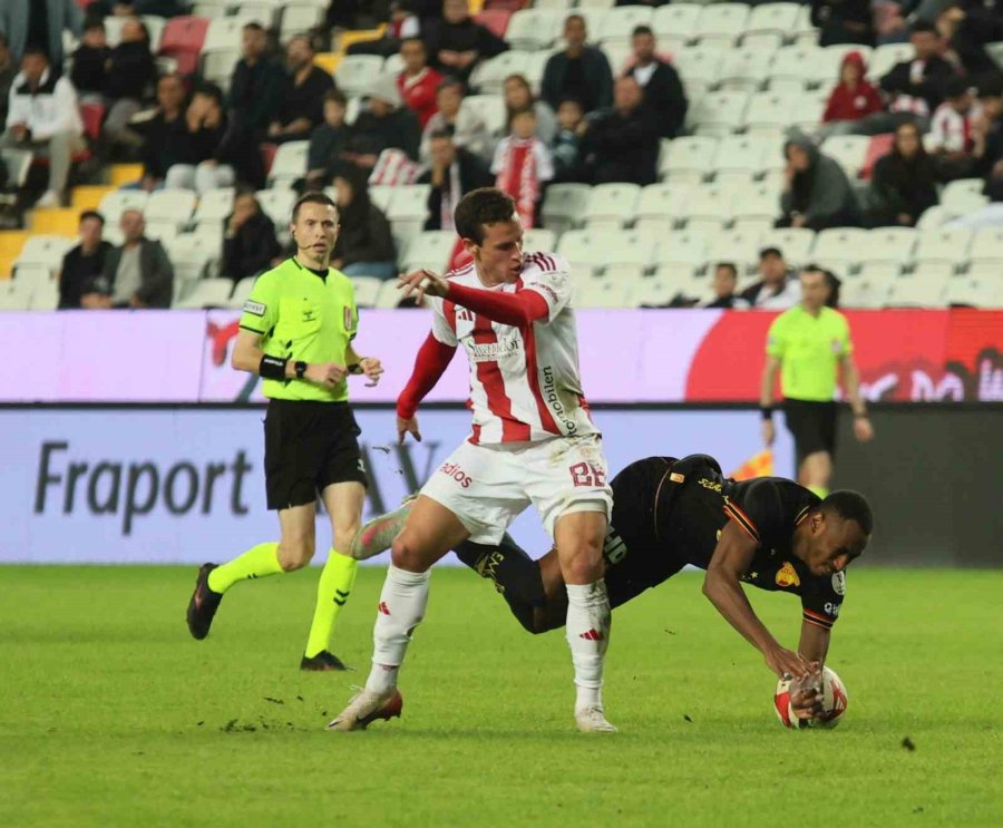 Trendyol Süper Lig: Antalyaspor: 1 - Göztepe: 2 (maç Sonucu)