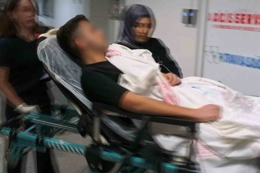 Aksaray’da 14 Yaşındaki Çocuk Sokak Ortasında Bıçaklandı, Şüpheli Kayıplara Karıştı
