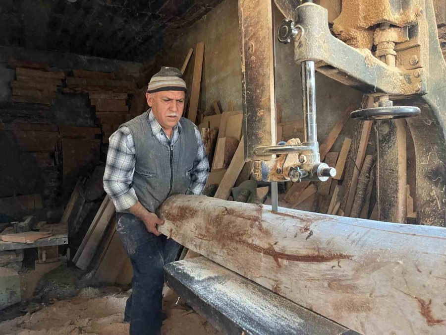 45 Yıllık Marangoz Ustası Çırak Bulamazsa İşyerini Kapatacak