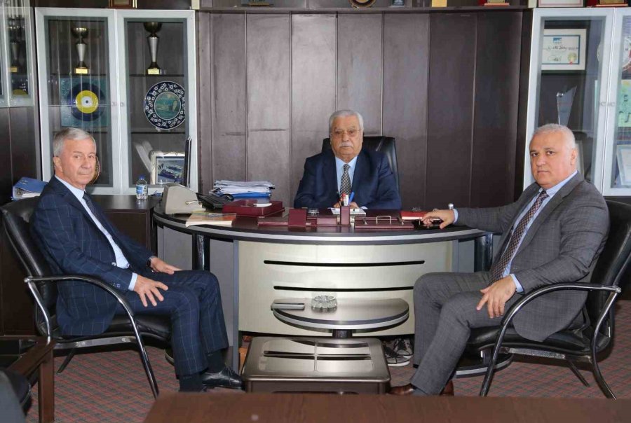 Alanya’nın Vergi Rekortmenlerine Plaket