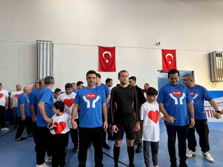 3 Aralık Dünya Farkındalık Günü Gazipaşa’da Özel Öğrencilerin Katılımıyla Kutlandı