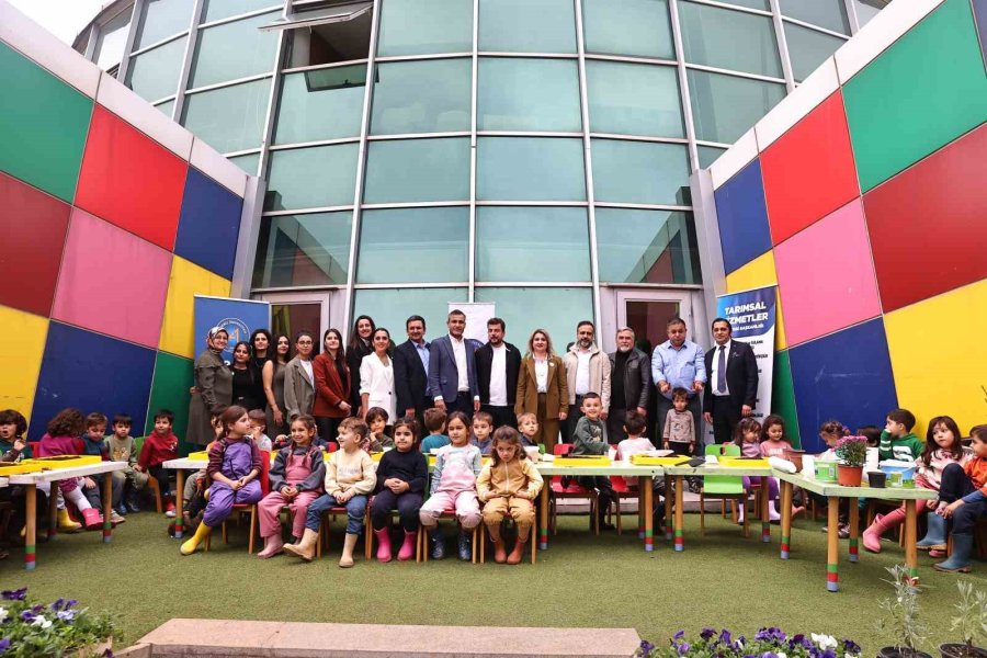 Minikler "bir Saksı Bir Umut" Projesiyle Toprakla Buluştu