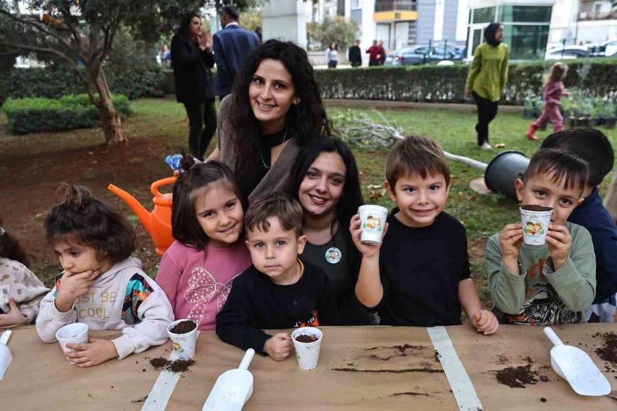 Minikler "bir Saksı Bir Umut" Projesiyle Toprakla Buluştu