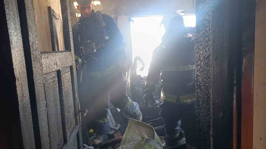 Daha Önce Alevlerin Arasından Kurtarılan 3 Çocuğun Aynı Evde İkinci Yangın Kabusu