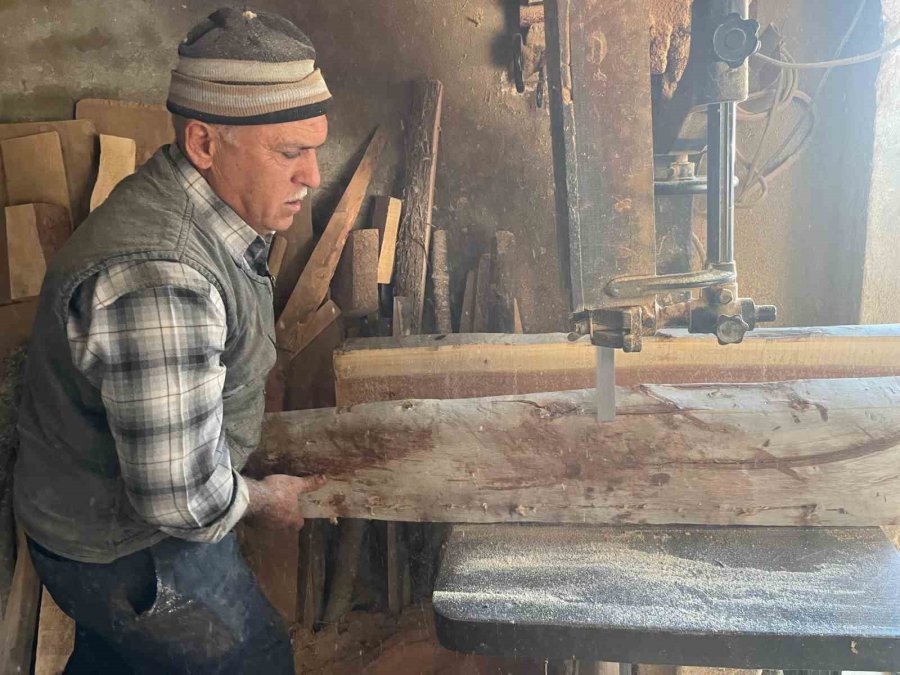 45 Yıllık Marangoz Ustası Çırak Bulamazsa İşyerini Kapatacak