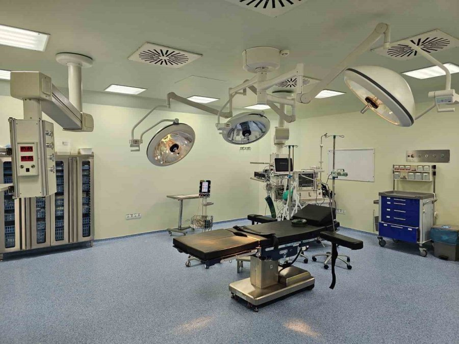 Niğde Ömer Halisdemir Hastanesi’nde Ameliyathaneler Yeni Alanda Hizmete Başladı