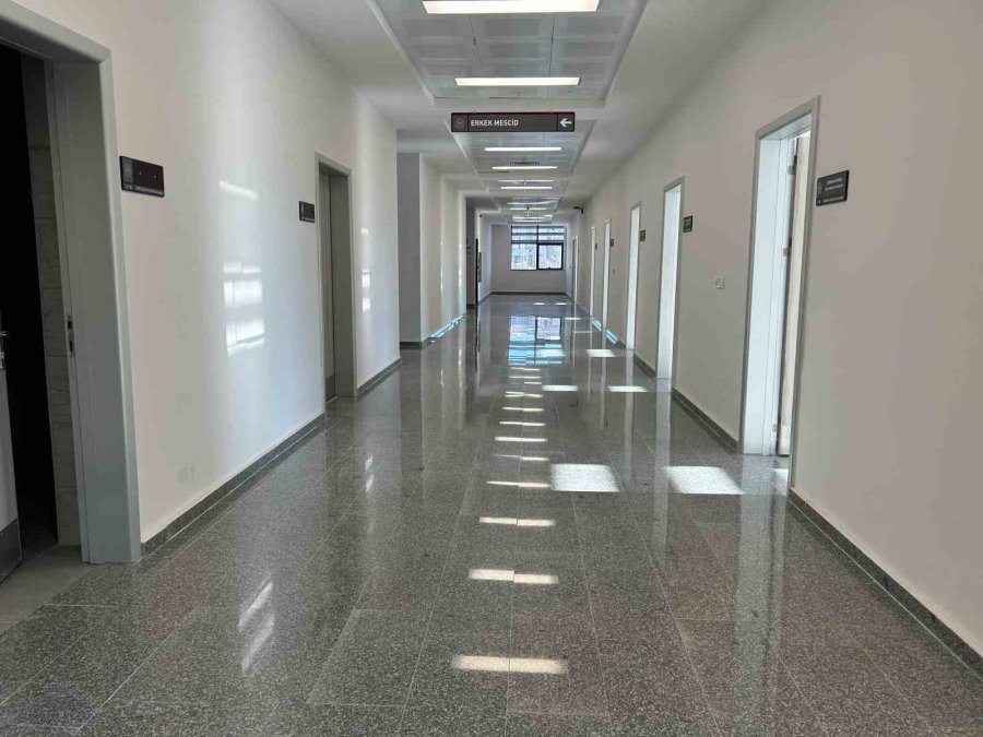 Niğde Ağız Ve Diş Hastanesi Açılış İçin Gün Sayıyor