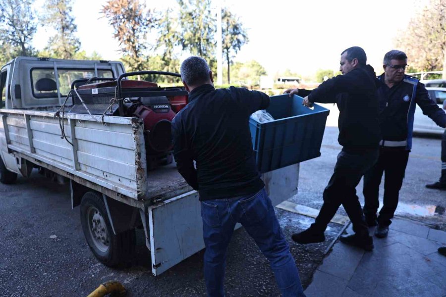 Yolcu Otobüsüyle Uygunsuz Şartlarda Taşınan Çeyrek Ton Ete El Konuldu