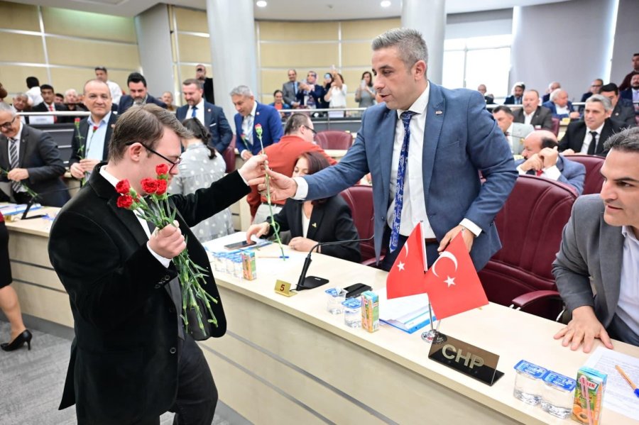 Kocagöz, Yılın Son Meclisini Müjdeyle Kapattı