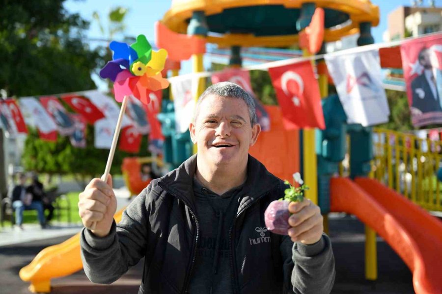 Mersin’de Özel Gereksinimli Bireyler Renkli Atölyelerde Buluştu