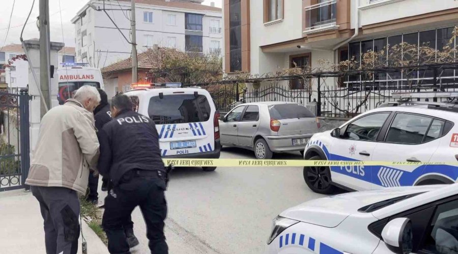 Aksaray’da Bir Kayınpeder Tartıştığı Damadını Bıçakla Ağır Yaraladı