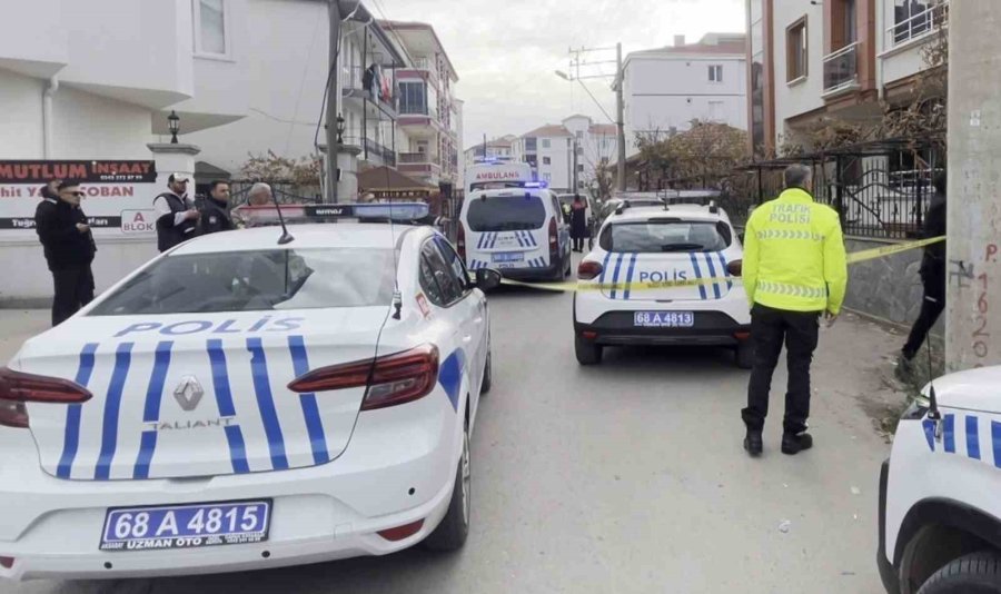 Aksaray’da Bir Kayınpeder Tartıştığı Damadını Bıçakla Ağır Yaraladı