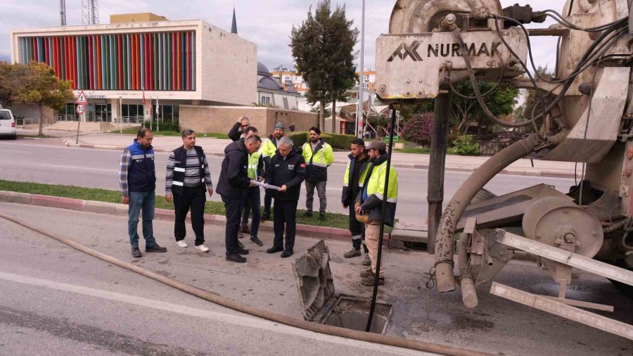 Antalya’da Sarı Kod Alarmı: Asat’tan 132 Kilometrelik Hat Temizliği