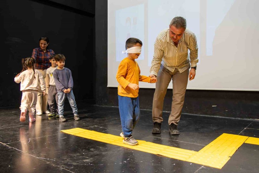 Manavgat’ta Miniklere ’engelleri Birlikte Aşarız’ Eğitimi