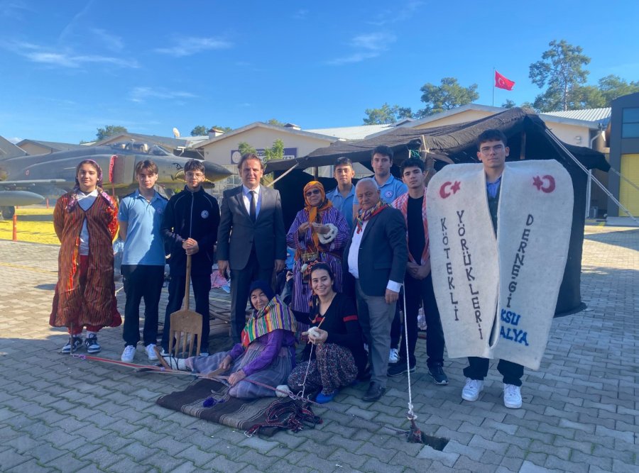 Aksu’da Ders Zili Yörük Çadırında Çaldı