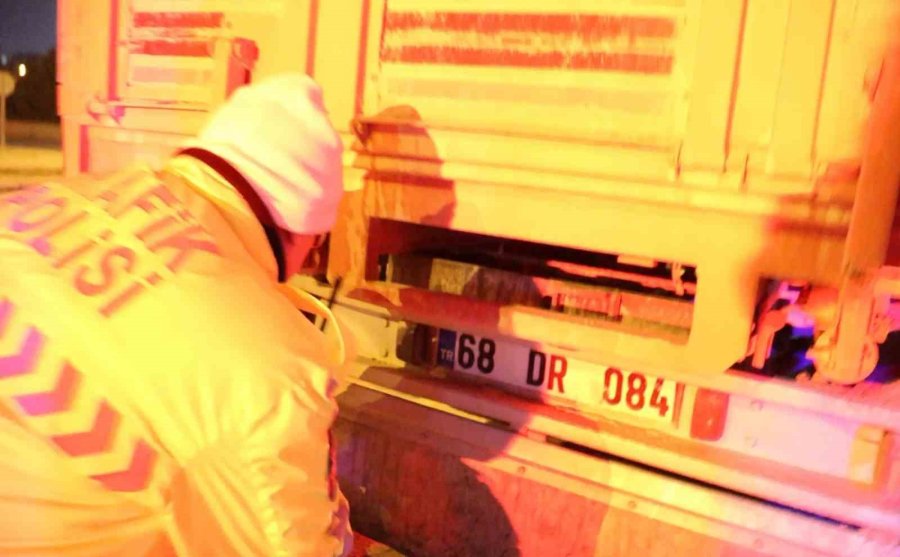 Ehliyetsiz Sürücü Çekme Belgeli Kamyonetle Yakalandı: 46 Bin 621 Lira Ceza