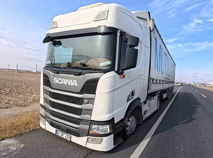 Hastaneden Dönen Karı Koca Kaza Yapıp Hastanelik Oldu