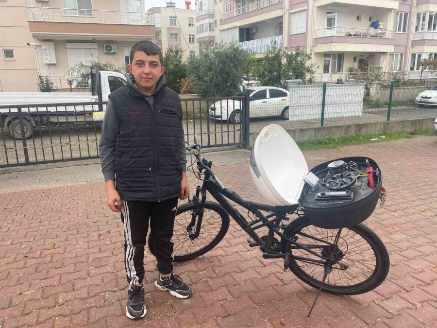 16 Yaşındaki Özel Çocuk Bayram Efe Müzik Sevgisini Bisikletine Taşıdı