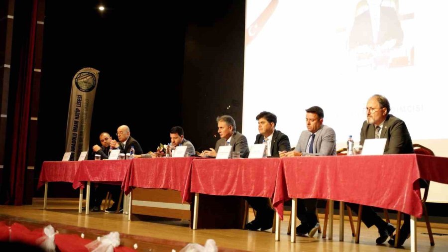 Mersin’de Eğitim Süreçleri Değerlendirme Toplantısı Yapıldı