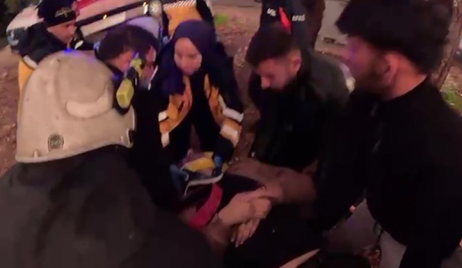 Uçurumdan Yuvarlanan Sürücüyü Afad Ve İtfaiye Ekipleri Kurtardı