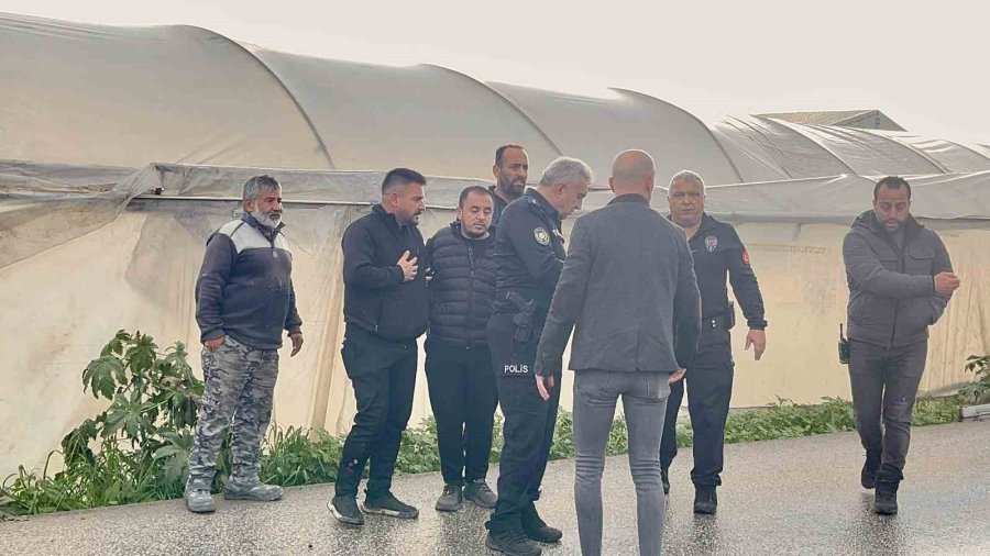 Gece Evden Otomobille Ayrılan Kadın, Dereye Düşen Otomobilde Hayatını Kaybetti