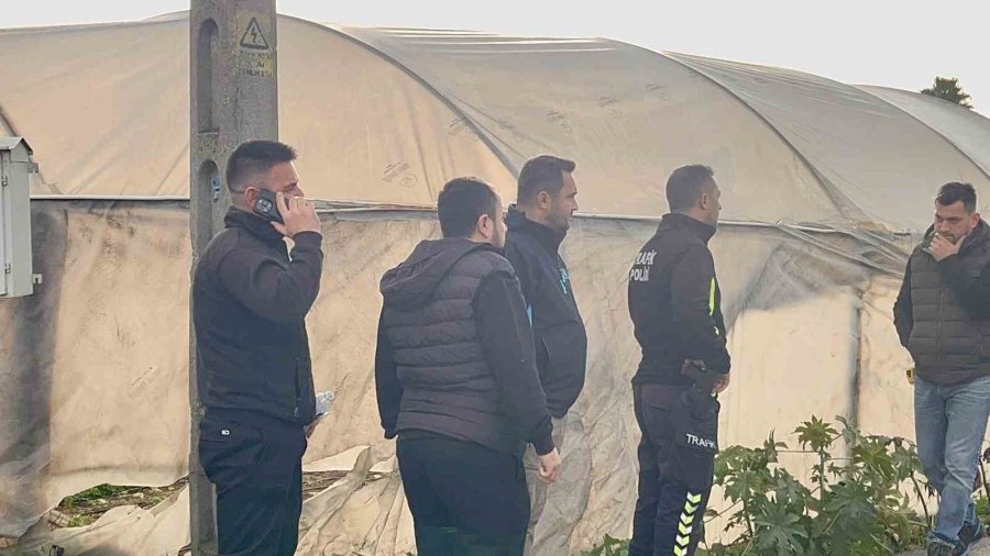 Gece Evden Otomobille Ayrılan Kadın, Dereye Düşen Otomobilde Hayatını Kaybetti