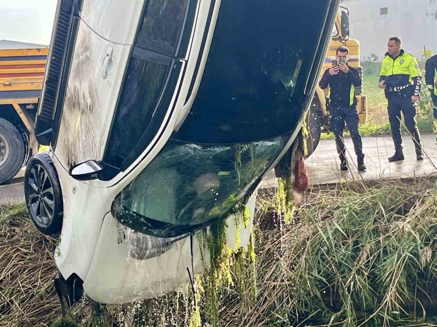 Gece Evden Otomobille Ayrılan Kadın, Dereye Düşen Otomobilde Hayatını Kaybetti