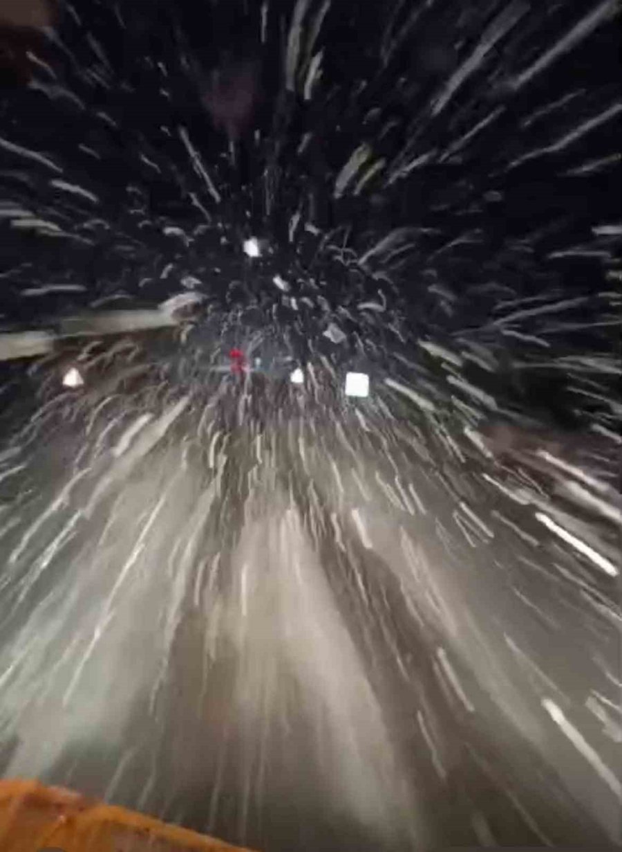 Antalya’da Mevsimin İlk Karı Yağdı, Antalya-konya Karayolu Beyaza Büründü