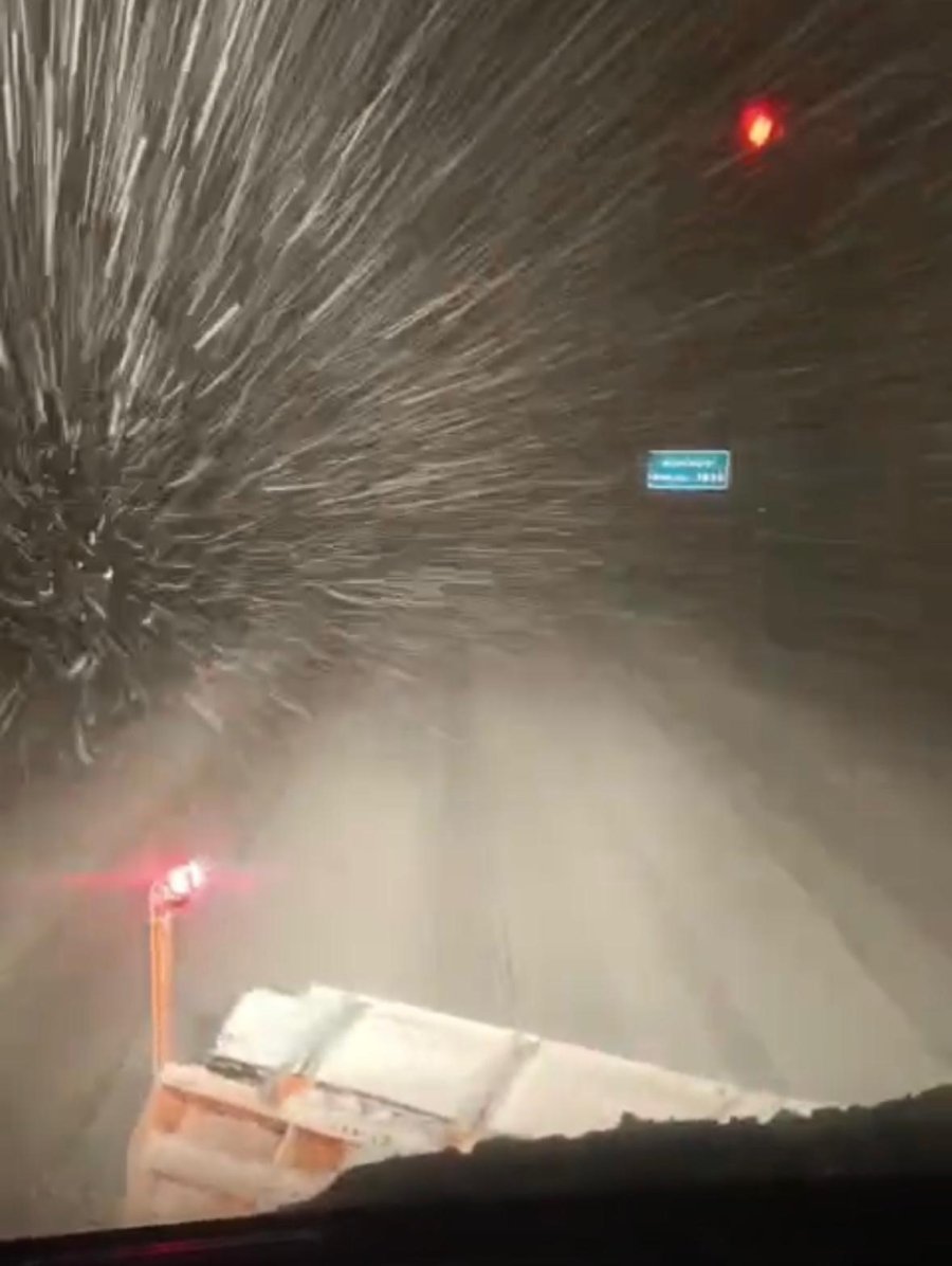 Antalya’da Mevsimin İlk Karı Yağdı, Antalya-konya Karayolu Beyaza Büründü