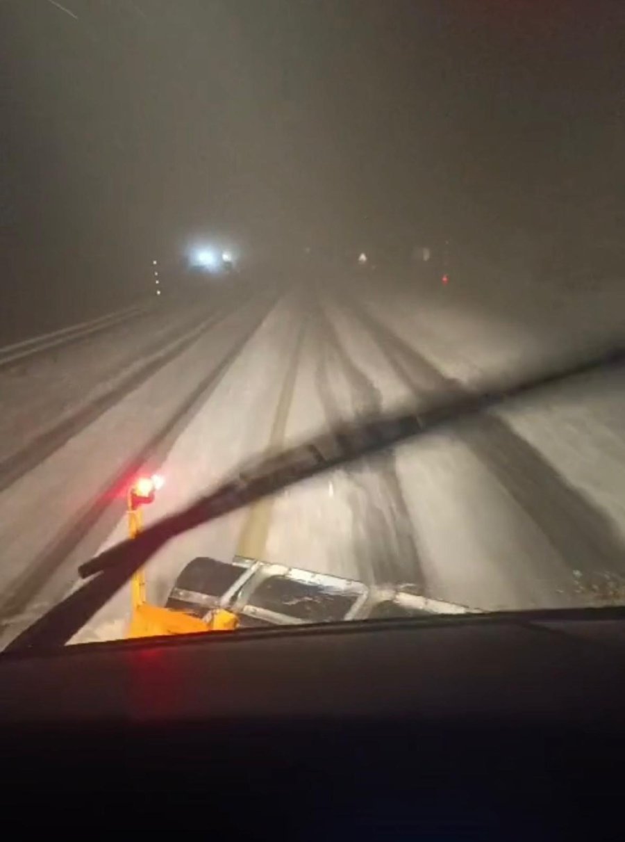Antalya’da Mevsimin İlk Karı Yağdı, Antalya-konya Karayolu Beyaza Büründü