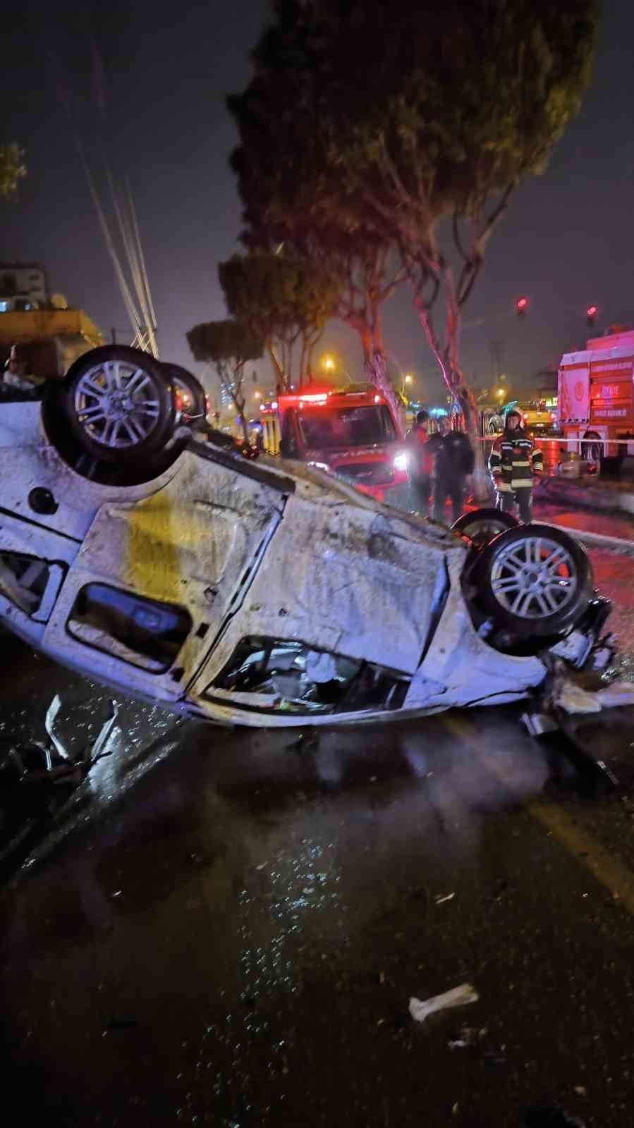 Otomobiller Çarpıştı: 2 Yaralı