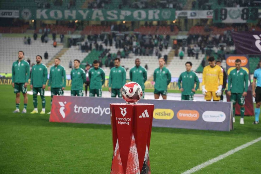 Trendyol Süper Lig: Konyaspor: 0 - Çaykur Rizespor: 1 (ilk Yarı)