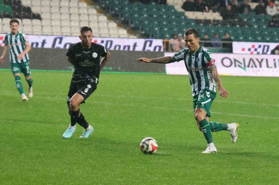 Trendyol Süper Lig: Konyaspor: 0 - Çaykur Rizespor: 1 (ilk Yarı)