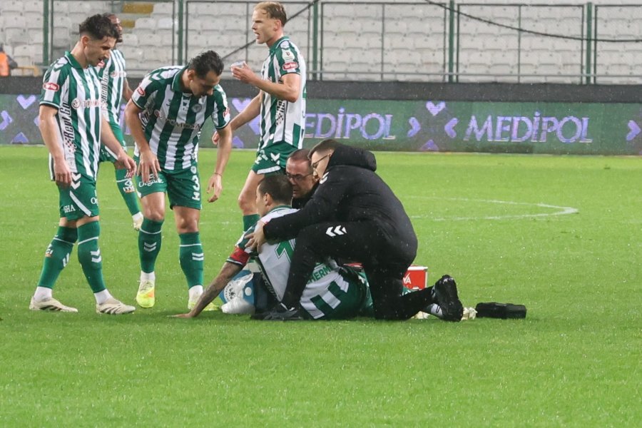Trendyol Süper Lig: Konyaspor: 0 - Çaykur Rizespor: 1 (ilk Yarı)