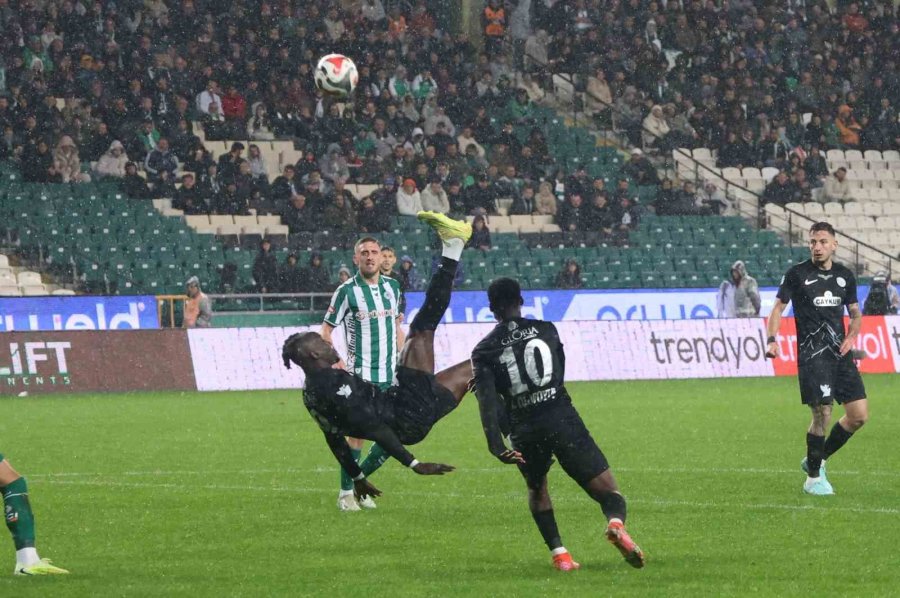 Trendyol Süper Lig: Konyaspor: 1 - Çaykur Rizespor: 1 (maç Sonucu)