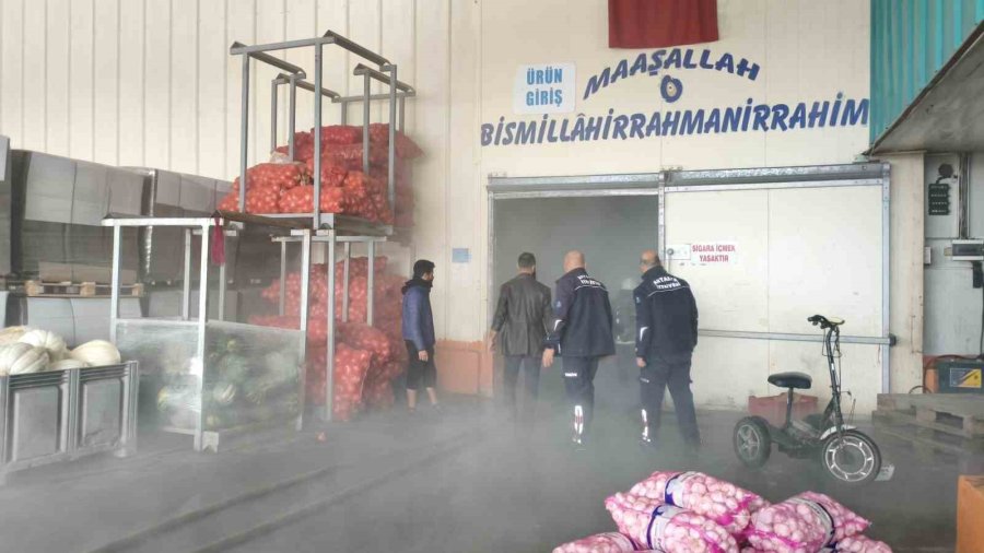 Soğuk Hava Deposundaki Yangın Paniğe Neden Oldu