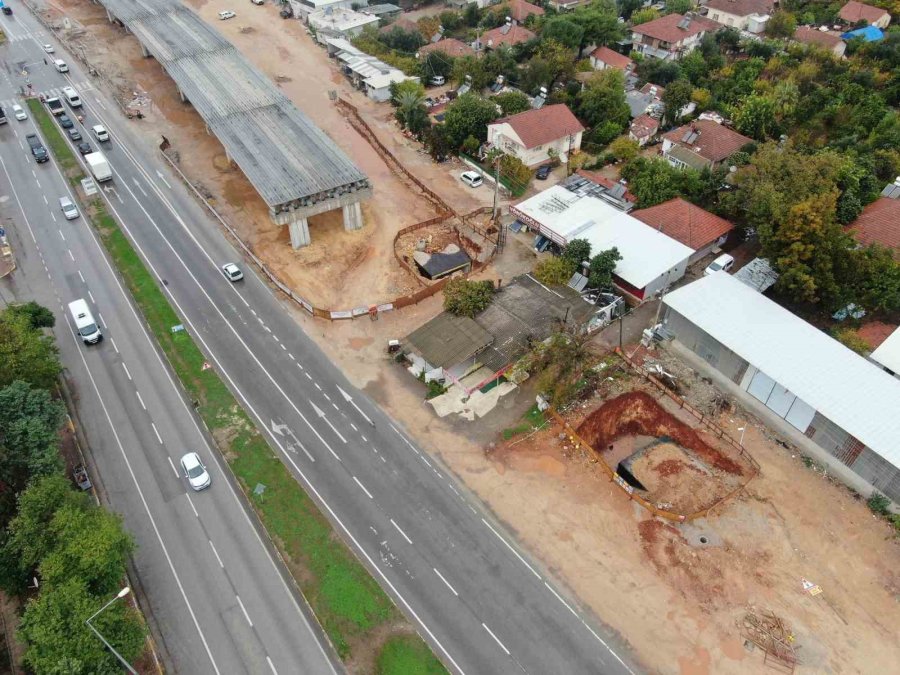 Yapımı Devam Eden Köprülü Kavşak İnşaatı Pideciye Takıldı