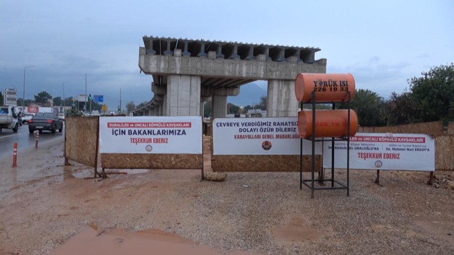 Yapımı Devam Eden Köprülü Kavşak İnşaatı Pideciye Takıldı