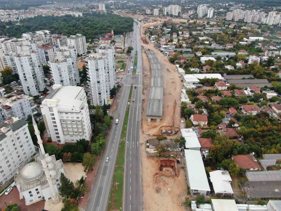 Yapımı Devam Eden Köprülü Kavşak İnşaatı Pideciye Takıldı