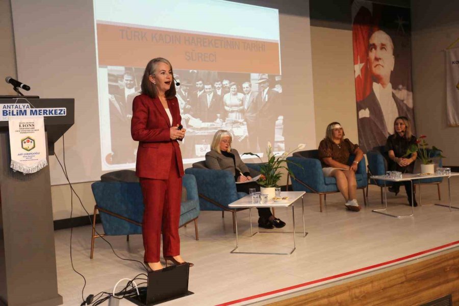 Kepez’de "güçlü Kadınlar, Güçlü Yarınlar" Konuşuldu